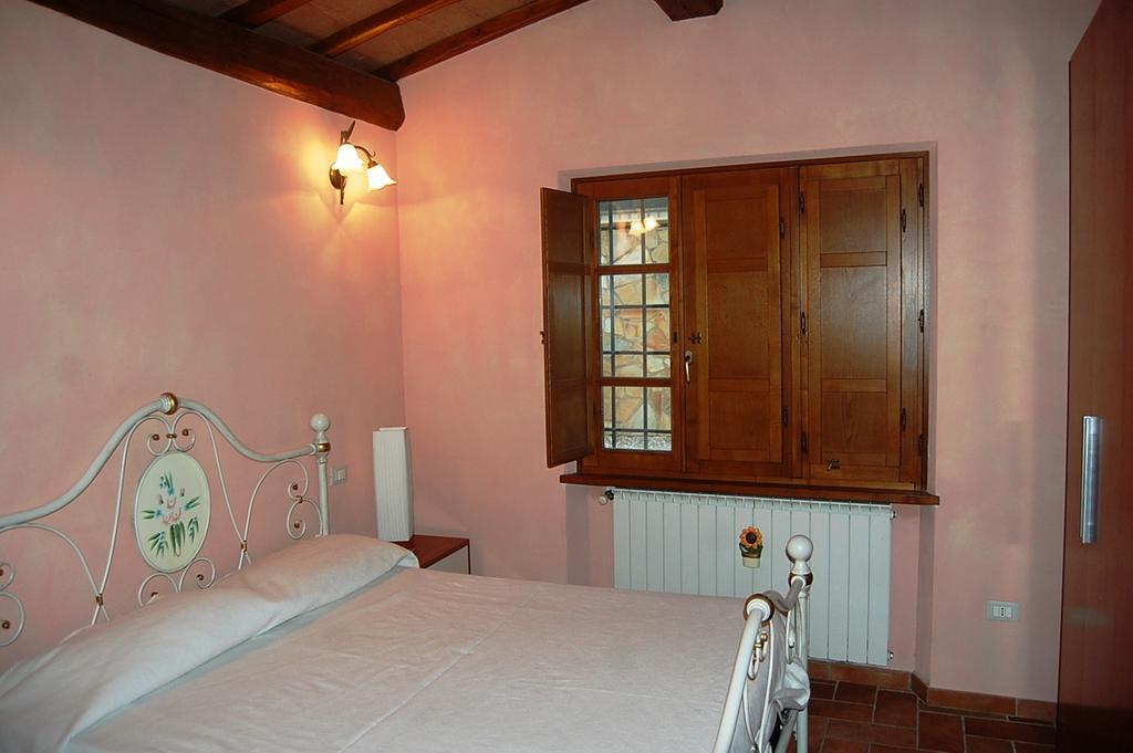 ماساروسا Le Ginestre B & B الغرفة الصورة